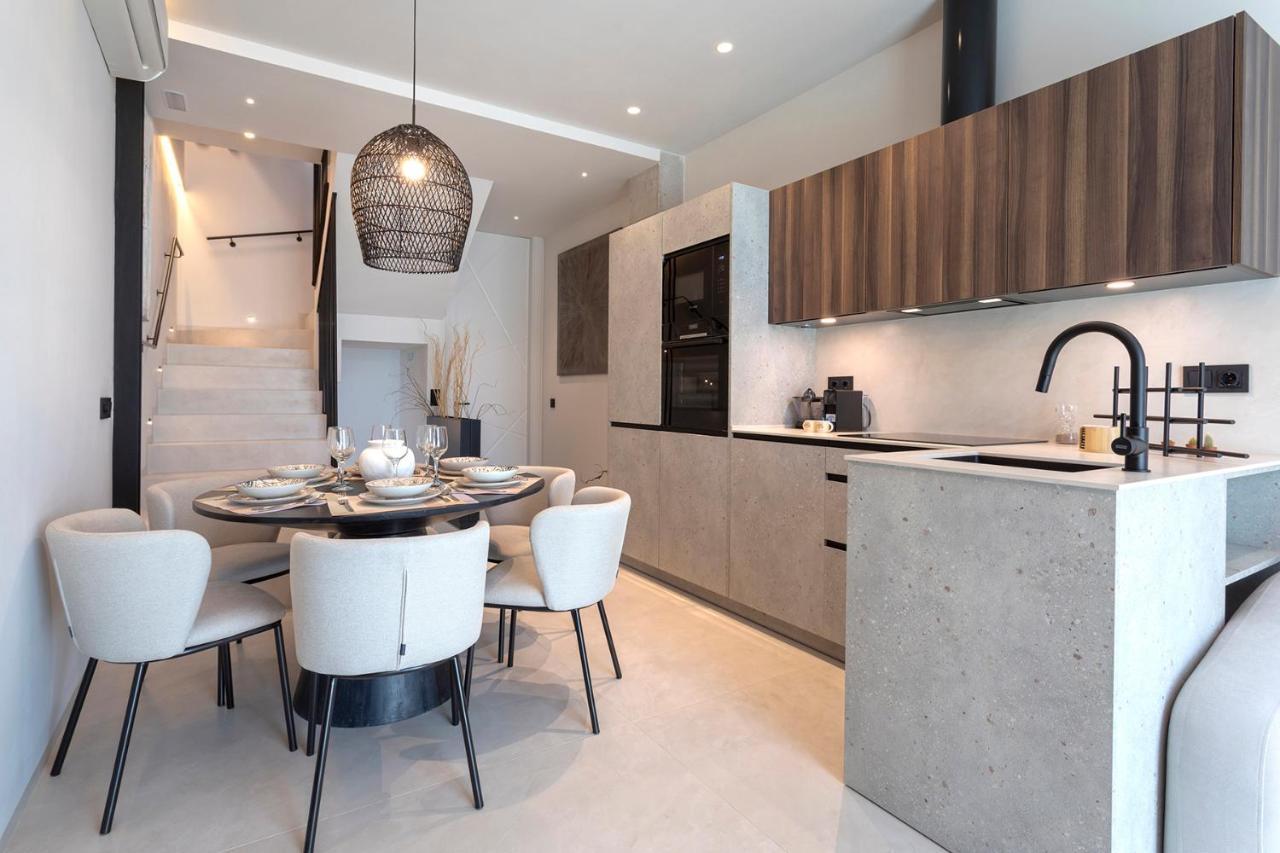 Magnificent Renovated 2Bd 2Bth Duplex With Terrace - City Centre Málaga Eksteriør billede