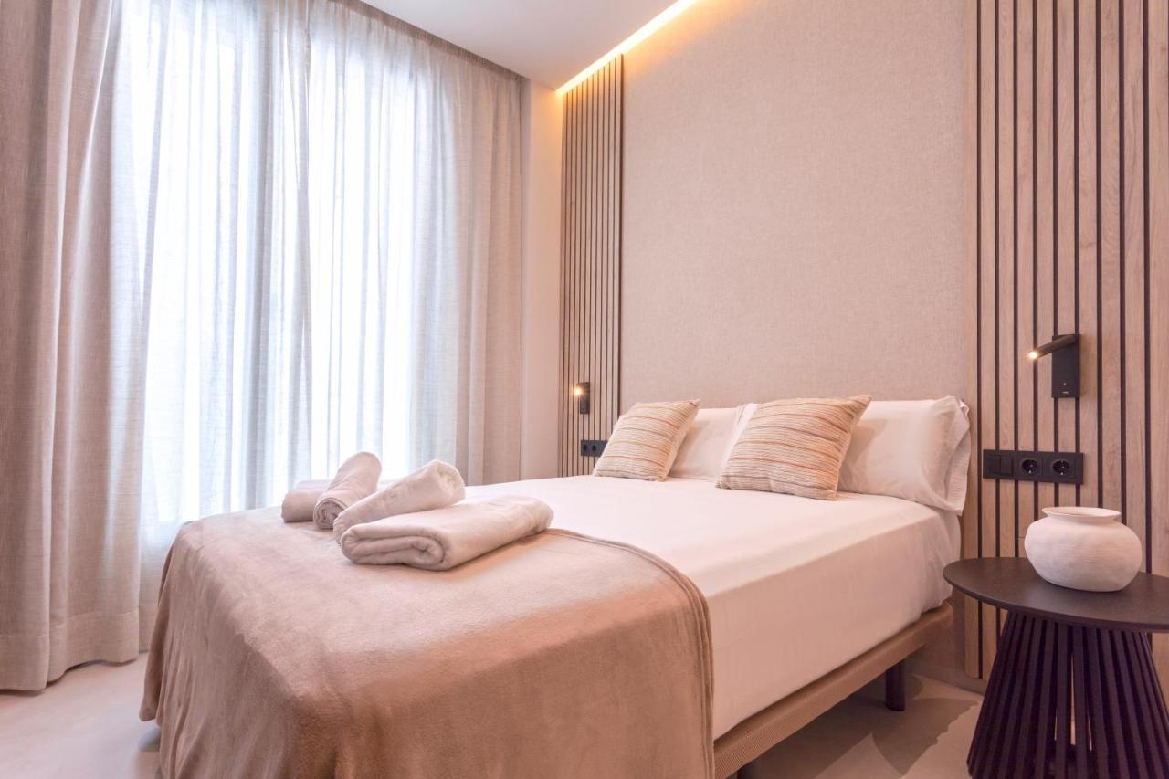 Magnificent Renovated 2Bd 2Bth Duplex With Terrace - City Centre Málaga Eksteriør billede